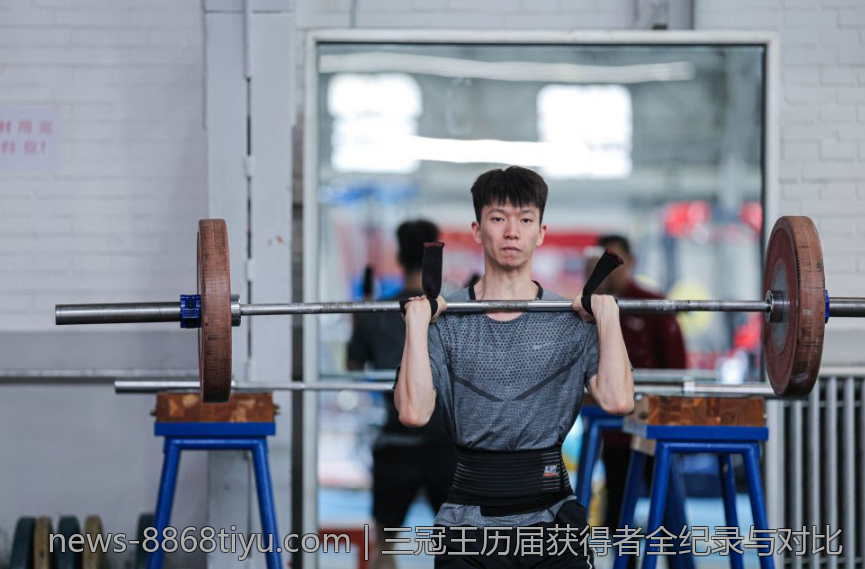 三冠王历届获得者全纪录与对比